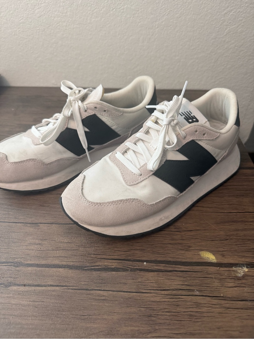 New Balance WS237 Men’s White & Black Retro Runner Sneakers